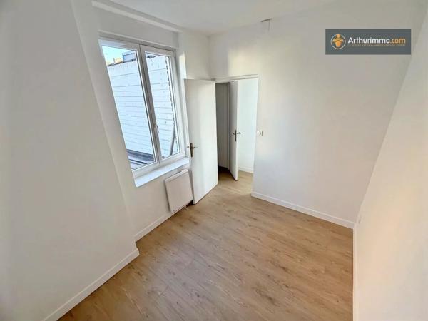 Vente                                                      Maison
                        
                     5 pièces                      92 m2                     à Wasquehal