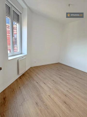 Vente                                                      Maison
                        
                     5 pièces                      92 m2                     à Wasquehal