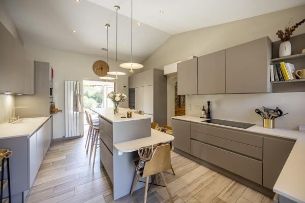 Belle et grande maison familiale au calme absolu