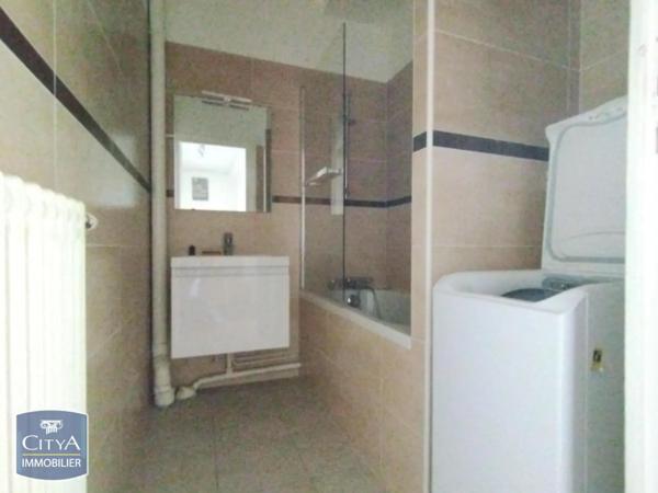 Appartement à louer 3 pièces 54.33m² Blois (41000)