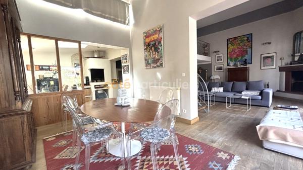Vente
                Maison222 m² - 8 Pièces -
                    BRUGES (33520)