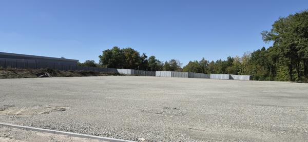 Terrain
        
        - 4430 m² 486 000 € *
