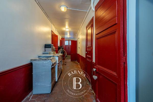 Asnières-sur-Seine, Hôtel particulier 6 Chambres -  360 m² à vendre