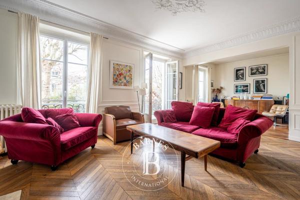 Asnières-sur-Seine, Hôtel particulier 6 Chambres -  360 m² à vendre