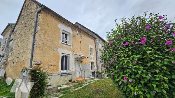 BRASLES - à 5 minutes de Château-Thierry, maison mitoyenne à rénover