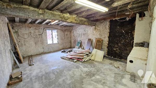 BRASLES - à 5 minutes de Château-Thierry, maison mitoyenne à rénover