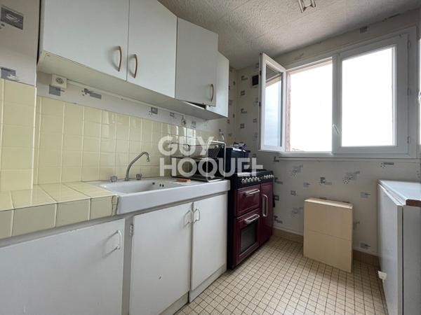 FACULTES - PLACE ROGER SALENGRO - T2 de 44 m²