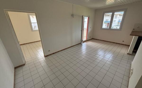 Appartement à louer    2 pièces •  Remire-Montjoly