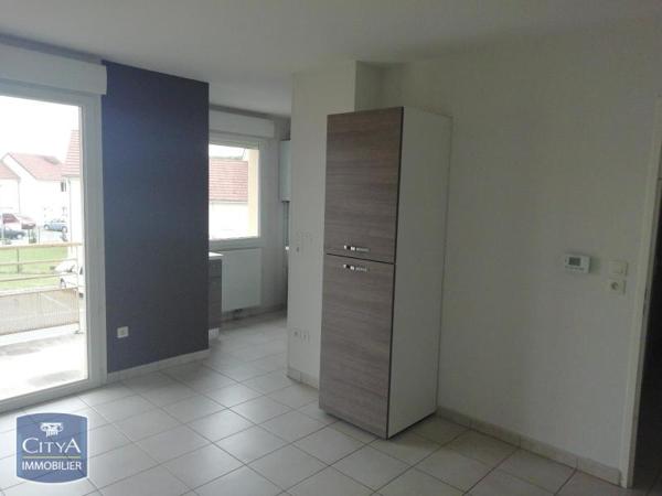 Appartement à louer 2 pièces 47m² Grand-Charmont (25200)