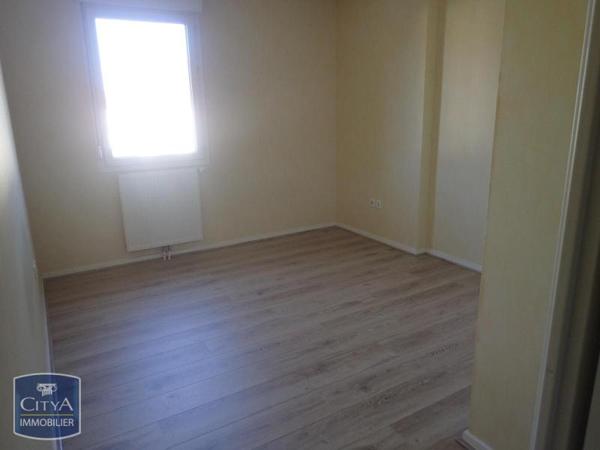 Appartement à louer 2 pièces 47m² Grand-Charmont (25200)