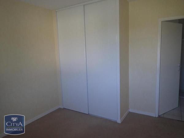 Appartement à louer 2 pièces 47m² Grand-Charmont (25200)