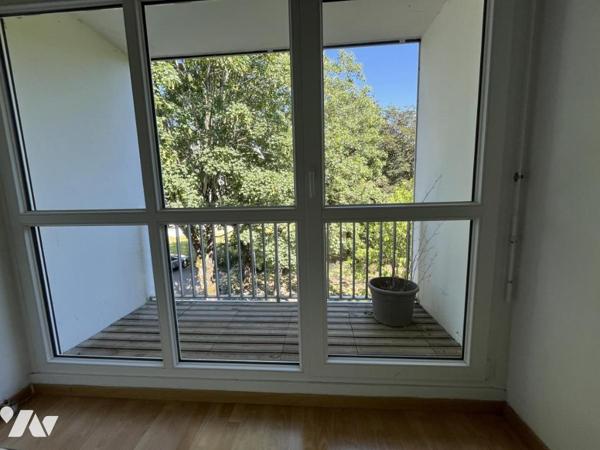SAINT HERBLAIN, rue du Dr Boubée, appartement type 2 avec balcon et place de stationnement