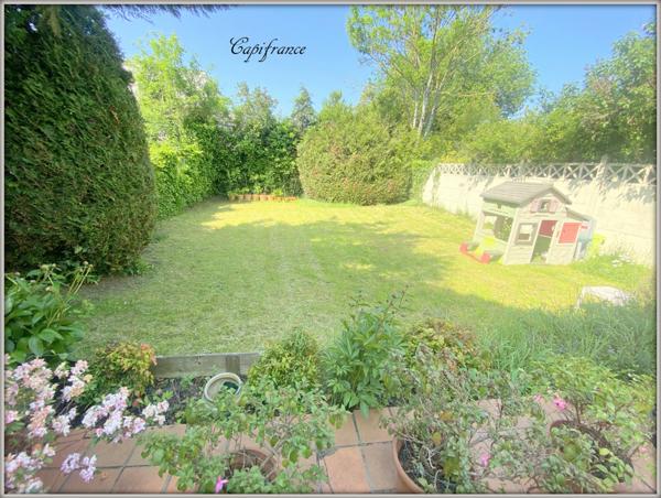 Dpt (93), à vendre maison P5 de 105 m² - Terrain de 395,00 m²