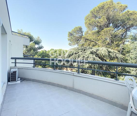 T2 meublé 45 m2 proche Hôpitaux Facultés : bail étudiant, mobilité