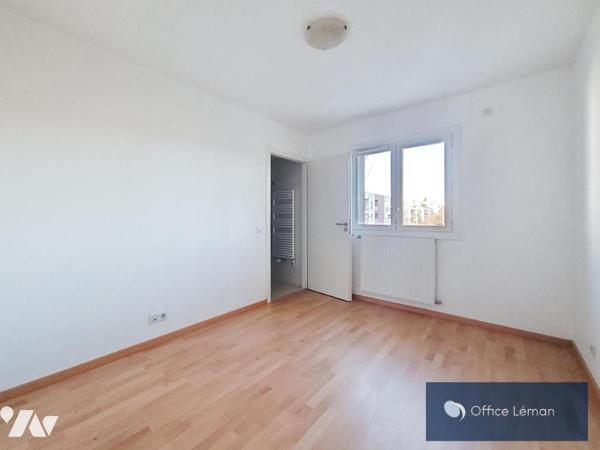AFERNEY-VOLTAIRE – T4 AVEC TERRASSE & 2 GARAGES – PROCHE DOUANES et COMMODITÉS