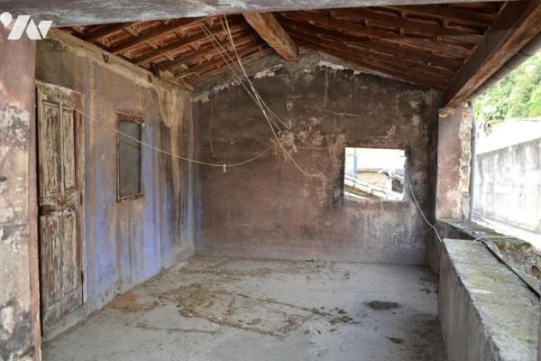 MAISON DE VILLAGE MITOYENNE A RENOVER