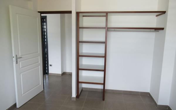 Appartement à louer    3 pièces • 78,76 m2 Remire-Montjoly