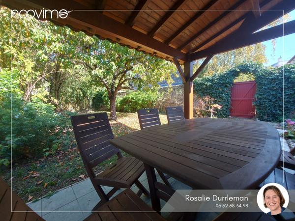 Maison de caractère au coeur du bourg et son jardin secret