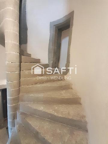 Appartement livré de 2022 au sein d'un bâtiment historique.