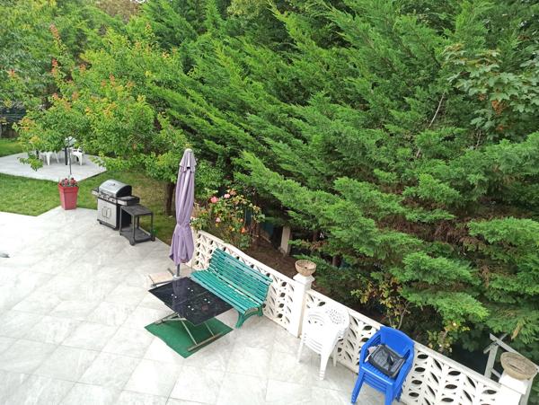 Maison
         11 pièces
        - 420 m² Bien prestige 889 000 € *