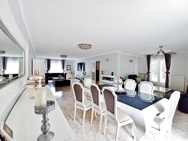 Maison
         11 pièces
        - 420 m² Bien prestige 889 000 € *