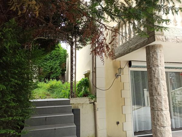 Maison
         11 pièces
        - 420 m² Bien prestige 889 000 € *