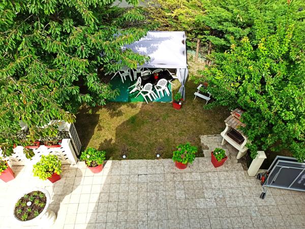 Maison
         11 pièces
        - 420 m² Bien prestige 889 000 € *