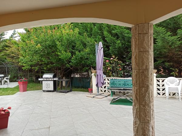Maison
         11 pièces
        - 420 m² Bien prestige 889 000 € *