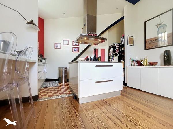Maison 933 000 € Bordeaux 5 p 220 m² DPE D