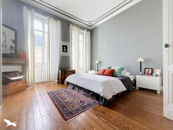 Maison 933 000 € Bordeaux 5 p 220 m² DPE D