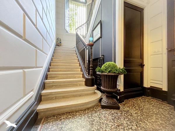 Maison 933 000 € Bordeaux 5 p 220 m² DPE D
