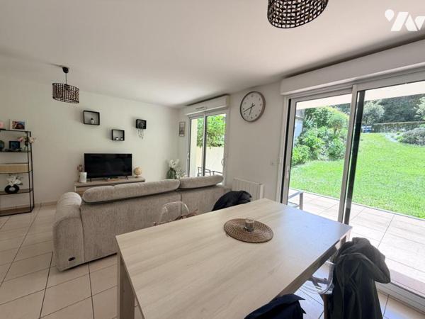 Appartement situé au 1er étage avec entrée particulière - 1 garage