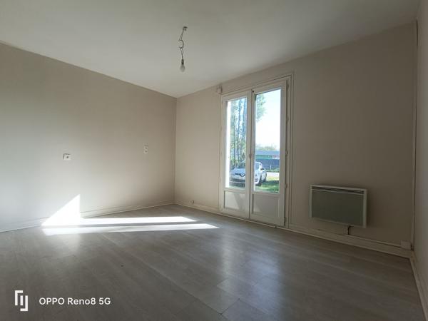 JOLI PAVILLON DE 70 M² HAB REFAIT A NEUF AVEC GARAGE SUR 1450 M² DE TERRAIN CLOS PROCHE TOUTES COMMODITES Ferrières-en-Bray (76220)