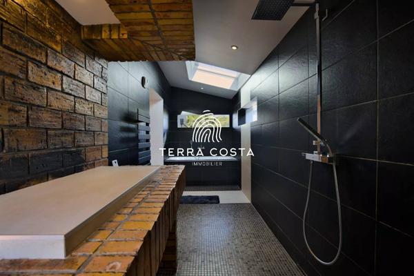Entre Anglet et Biarritz, propriete contemporaine a pied des 5 Cantons