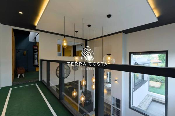 Entre Anglet et Biarritz, propriete contemporaine a pied des 5 Cantons