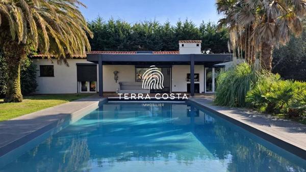 Entre Anglet et Biarritz, propriete contemporaine a pied des 5 Cantons
