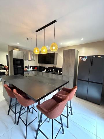 Villa récente construction 2023 5 pièces garage et jardin clos