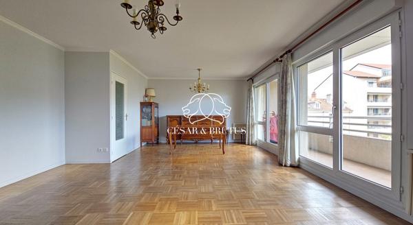 MONPLAISIR/LUMIERE – T4 de 78 m² – 2 Chambres – Double extérieur – Grand Garage