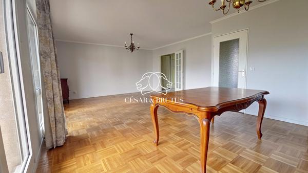 MONPLAISIR/LUMIERE – T4 de 78 m² – 2 Chambres – Double extérieur – Grand Garage