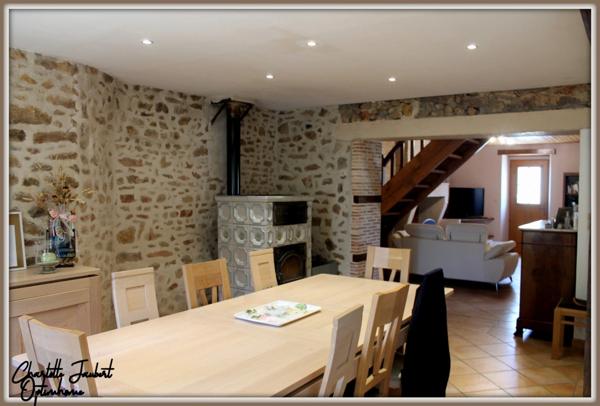 ensemble de 2 maisons en pierre + grand terrain