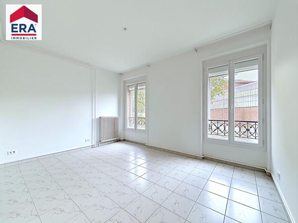 A VENDRE - 2 PIECES TRES BON ETAT - RUE MOLIERE