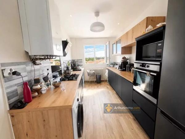 Vente                                                      Appartement
                        
                     3 pièces                      74 m2                     à Saint-Jean-de-Monts