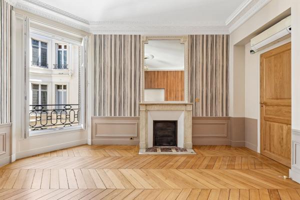 Vente Appartement de luxe Paris 7 3 Pièces 74 m²