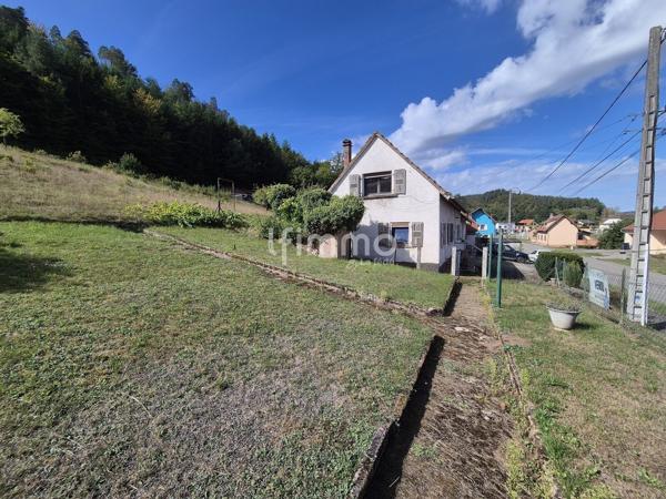 Maison à rénover de 109.79 m2 habitables à Baerenthal.