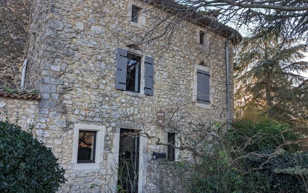 Maison à vendre    4 pièces •  Méjannes-le-Clap