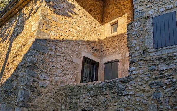 Maison à vendre    4 pièces •  Méjannes-le-Clap