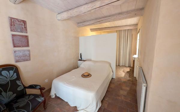 Maison à vendre    4 pièces •  Méjannes-le-Clap