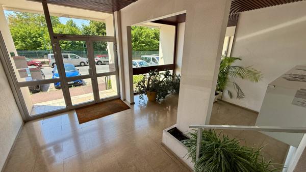 Appartement Oullins Pierre Benite 3 pièce(s) 76.73 m2