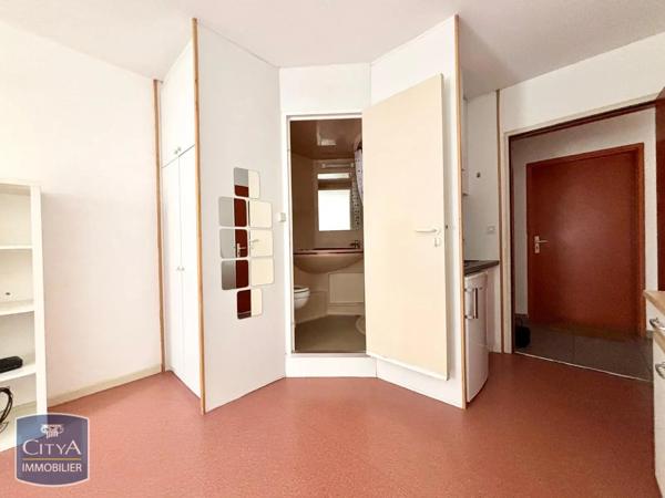 Appartement à louer 1 pièce 19.1m² Nîmes (30900)