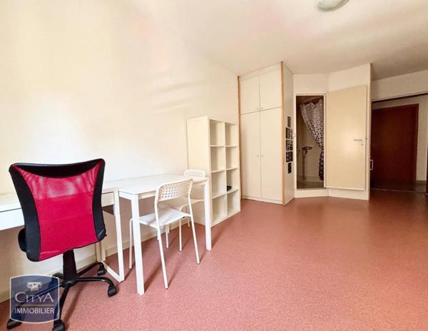 Appartement à louer 1 pièce 19.1m² Nîmes (30900)